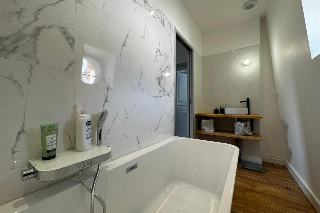 In The Beautiful Districts Of Tours A "Particular" With Great Comfort Villa ภายนอก รูปภาพ